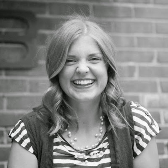 Meet your Posher, Sarah - Picture 1 of 1